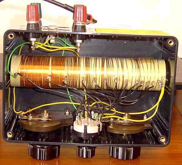 Internal view of the Mk 1 Antenna Tuning Unit showing the coil and its 12 tapping points, the range switch and two space-saving Jackson type solid
