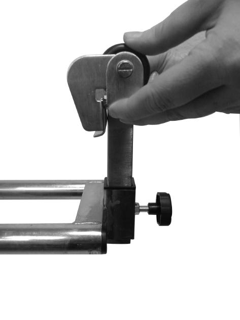 Repeat for the opposite side as required. Adjusting the Work Support Rollers 5. Loosen the support roller locking knob (5). Fig. 9 6.