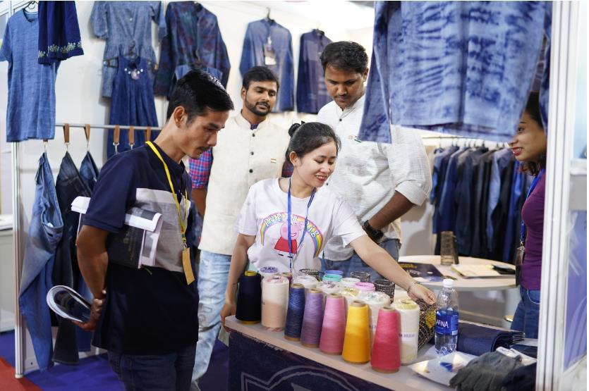 FAIR FACTS The 18th Vietnam Int l Textile & Garment Industry Exhibition (VTG) Concurrent with: - The 18th Vietnam Int'l Textile & Apparel Accessories Exhibition (Vitatex) - The 8th Asia Int'l Dye