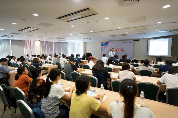 A Study of Effective Competitive Strategy of Garment Companies in Vietnam. Ms. Yin Yin Moe General Secretary, Myanmar Textile Manufacturing Association.
