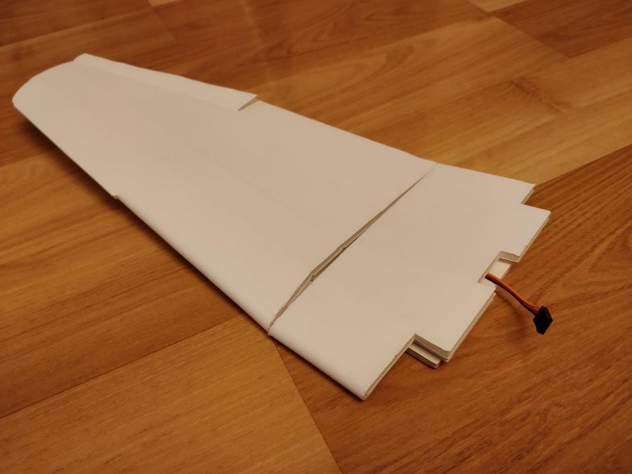 mating surface and press the two wing sections together. There is no gauge for this fold as it is more important that your wing sections press together tightly based on how you cut them.