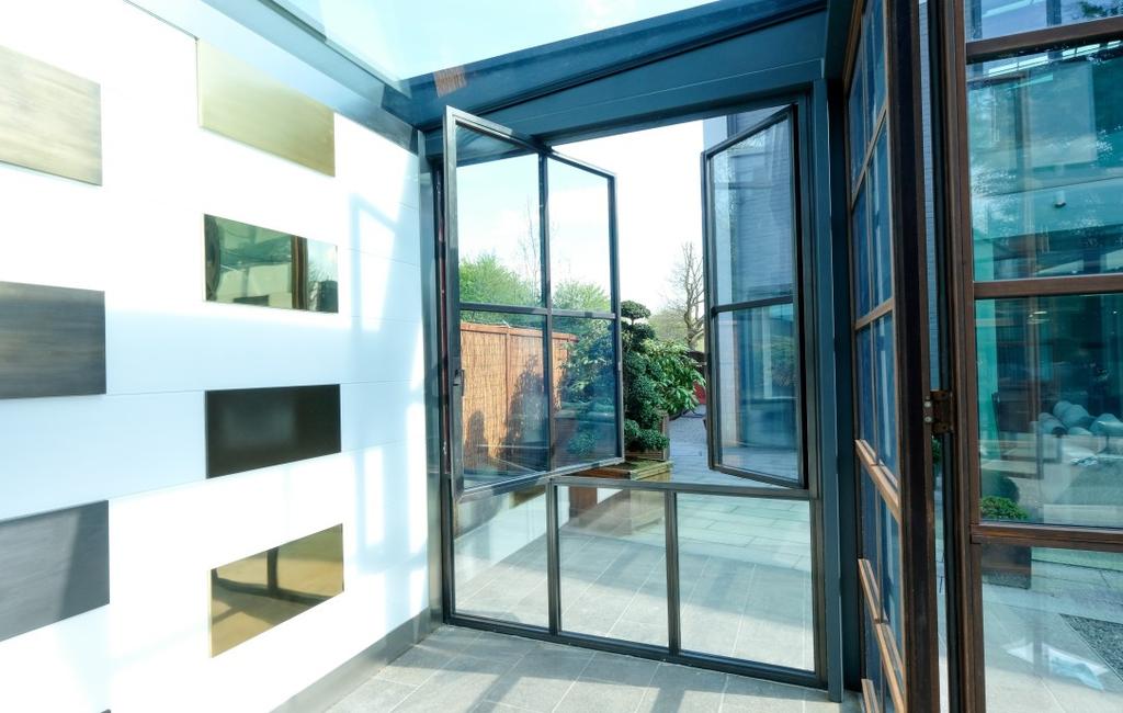 Window + Door Configurations At the showroom we are showcasing the Mondrian systems in a range of opening types including doors, fixed glazing, pivot windows and side hung elements.