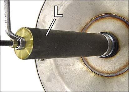 18 - Insert the two new toric gaskets inside the seal ring (fig.19). fig.