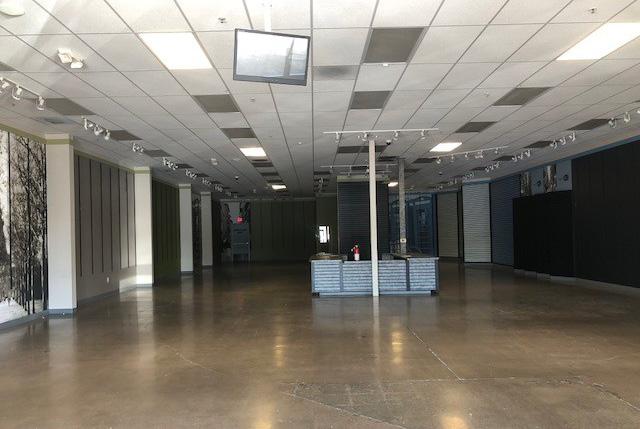 Frontage x 119 2 Depth AVAILABLE SPACE FLOOR AREA: APPROX.