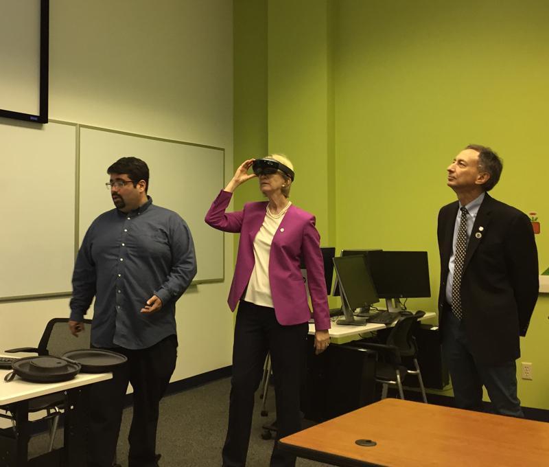 Proposed Application SUNY Immersive Augmented Reality Classroom Shared space among multiple users