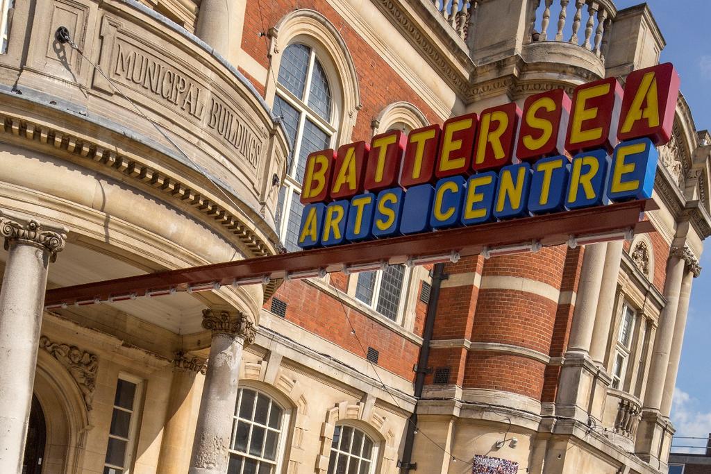CASE STUDY NO 4 BATTERSEA ARTS CENTRE using DONATE in a live performance context 12 June 2014 Report authors: Paul Cutts, CEO, National