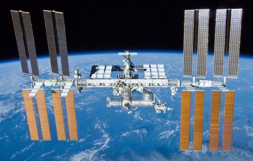 International Space Station 1 st Component Launched 1998