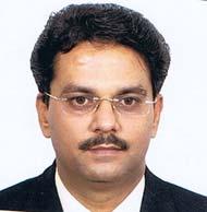 KCM Key Leaders 1) Mr. Amit Patel (Director)- Mechanical Division More than 15 Years of Exp