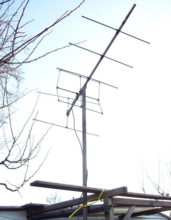 This helps a lot to evaluate the reception (e.g. the signal gets weaker when the sat disappears behind a high-rised building) and for tracking the sat with a directional antenna.