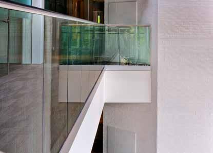 WOW FACTOR TO YOUR PROJECT. EASY GLASS SLIM COMBINES PERFECT DESIGN AND OPTIMAL TRANSPARENCY INTO AN ECONOMICAL GLASS BALUSTRADE SOLUTION.