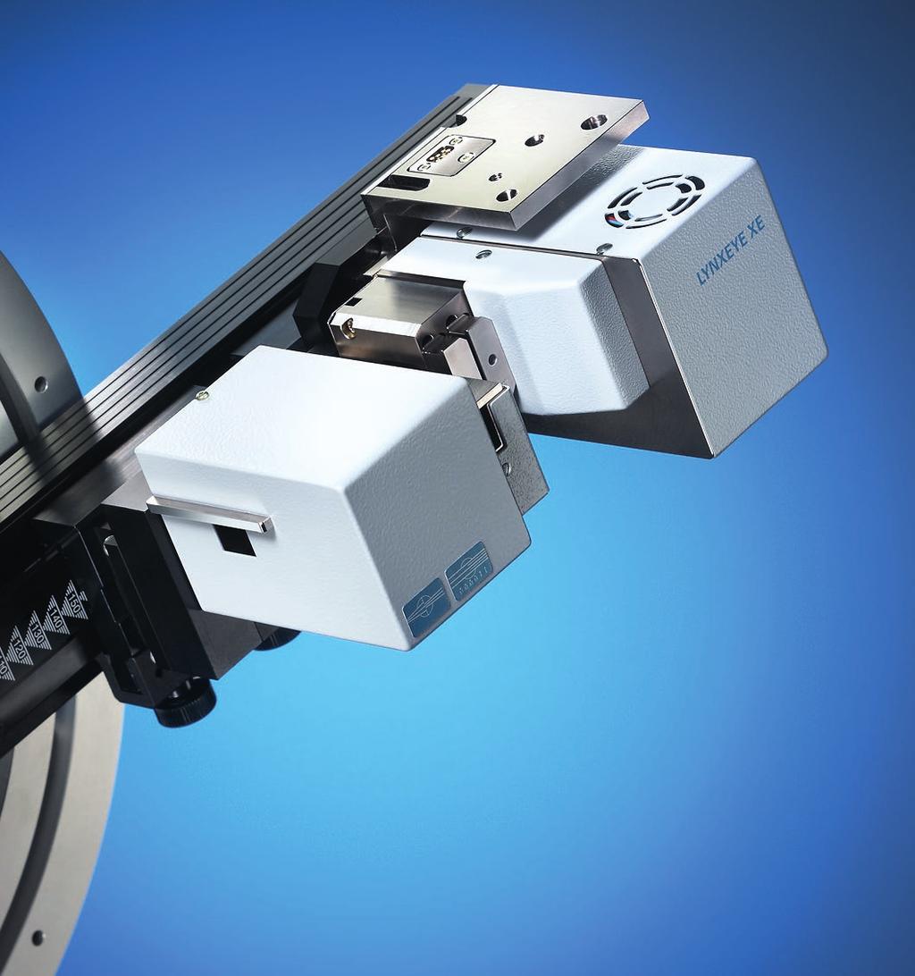 Scanning two-dimensional diffraction Equipped with Bruker s patented 0 /90 mount, the can be used for 0D and 1D data collection (0 orientation), as well as 2D data collection (90 orientation).