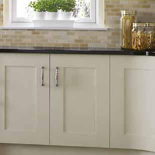 uk 21 SHAKER CLASSIC PAINTED IVORY & TAUPE A classic Shaker-style kitchen with