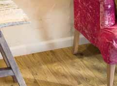 These skirting boards with Incizo technology can be cut to the height desired. The cutting edge is laid against the floor.
