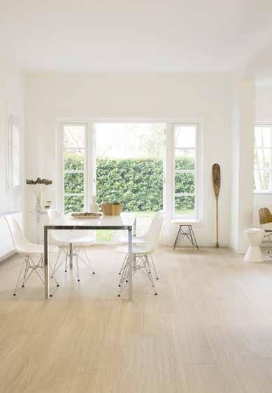 ELEGANT IN OAK This timeless floor comes into its own in traditional as well as modern interiors.