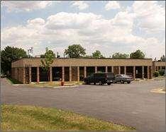 5050500 Newport Dr Creekside Technical Center Rolling Meadows, IL 60008 9,06 SF $.00/mg 42,406 SF 3 AC Expenses: 2004 Est Tax @ $3.0/sf; 2004 Est Ops @ $0.