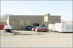 50/ig Vacant 3 yrs P st 433 Warehse/Direct 3,334 N 3,334 $8.50/ig Vacant 3 yrs Warehouse outlet facility with good traffic count. Route 62 exposure. Signage.
