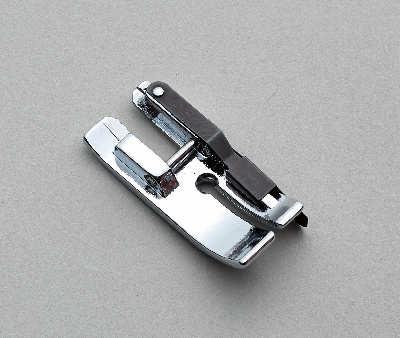 7mm Guide Foot This presser foot is used for piecing together patchwork with a seam allowance of 7 mm. Always ensure needle is set to center straight stitch.
