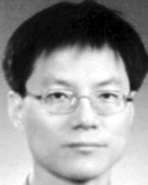 His current research interests include antenna, microwave wave circuit, radar, RF senor system development. Sangwook Nam (S 87 M 88) received the B.S. degree from Seoul National University, Seoul, Korea, in 1981, the M.