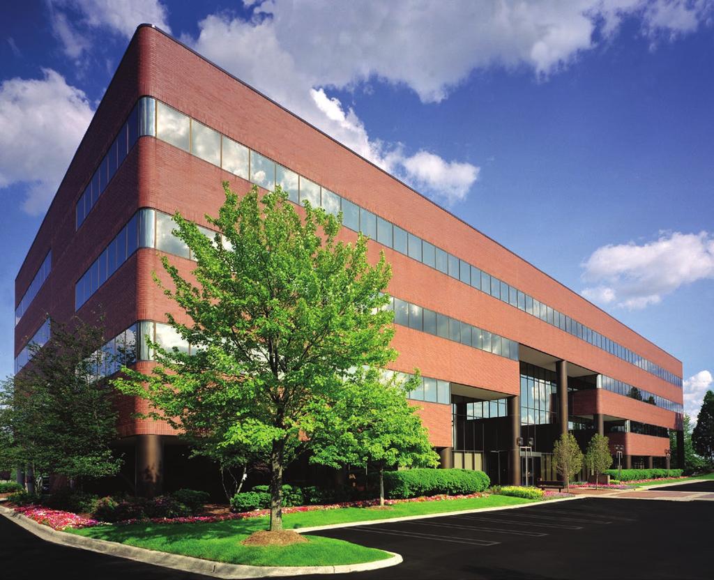 FRANKLIN CENTER - SOUTHFIELD, MI Recognized as one of the nation s first luxury boutique office buildings,