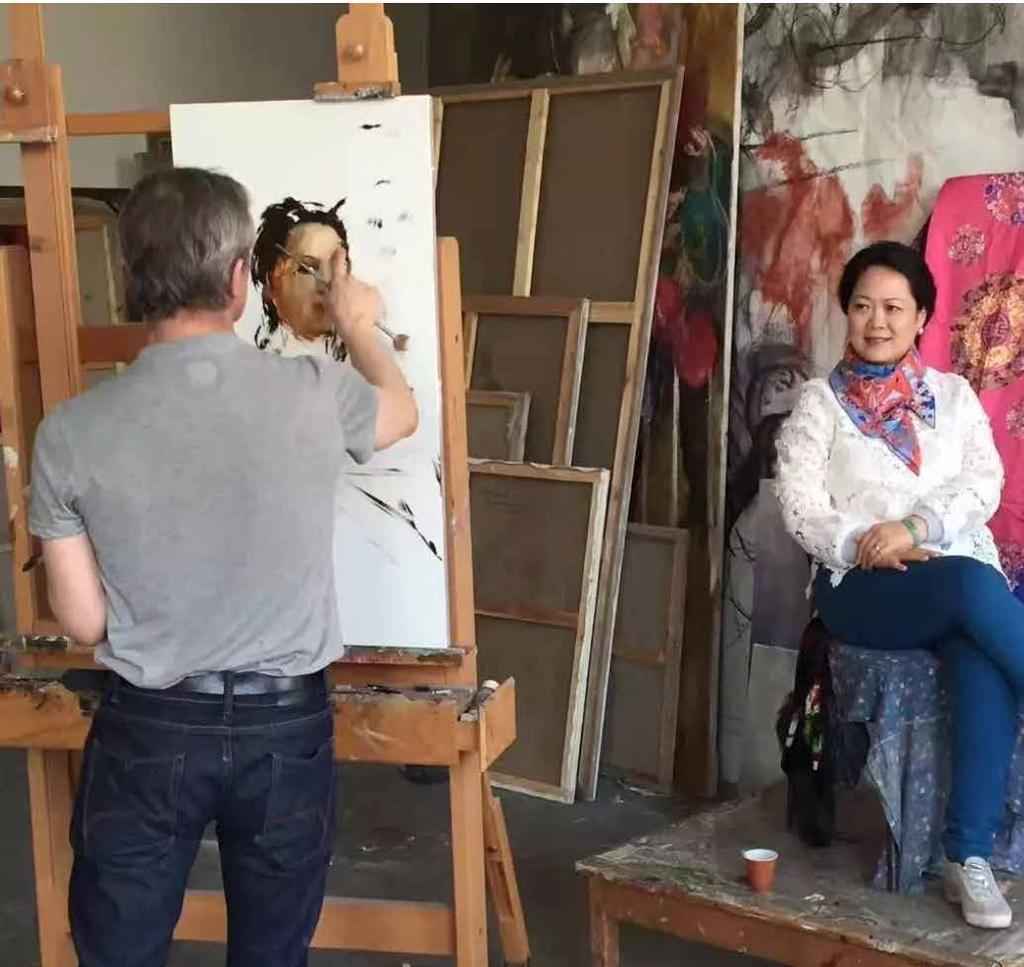 Course Title - Life/Figure Painting with Oil Paint Life/Figure Painting with Oil Paint This bespoke art course is aimed at those wishing to pursue the representation of the human body using oil paint.