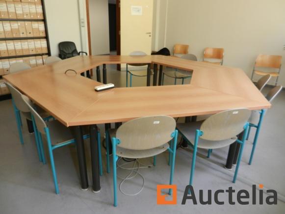 ID : 1022-007 Bulo Meeting Room Make : Bulo Meeting room Trapezoidal tables Brown wooden shelf Metal base Dimensions: 160 cm x 70 cm Quantity: 6 10 Chairs A / D Gray wood metal frame green High metal