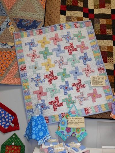 I loved this paper pieced quilt.