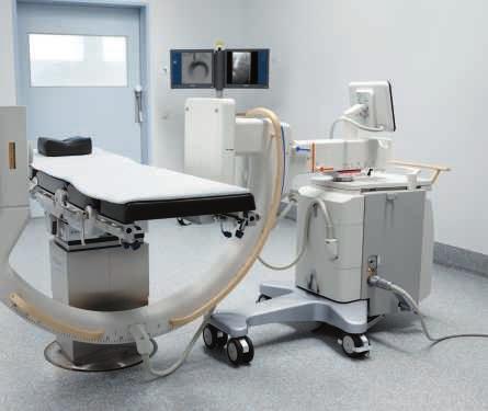 4. Geometry The unique shape of the C-arc provides an enhanced working area to easily access and image even obese