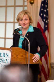 New Jersey. Stepping in for the Governor, who was traveling out of state, Acting Governor Kim Guadagno kicked oﬀ the morning program with her keynote remarks.