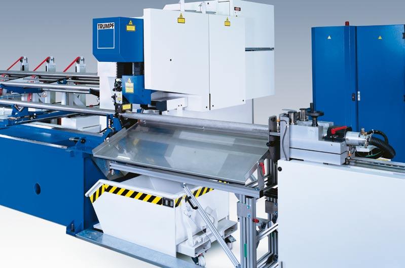 The part removal station of the TruLaser Tube 3000. Extraction, accumulation, removal. Slag and steam are by-products of laser cutting.