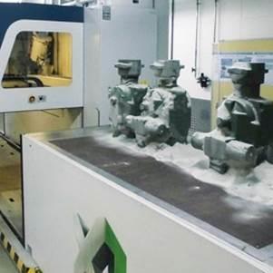 Customer Success: Bosch Rexroth For Core Production the Bosch Rexroth Foundry Relies on 3D Printing MaschinenMarkt 04/2014 In hydraulics, increasingly complex customer demands require new approaches