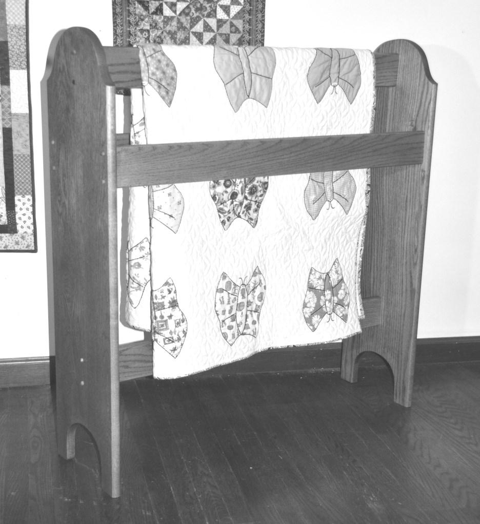 QUILT STAND The Quilt Stand is a simple design, inspired by the classic Shaker furniture of the past. The Quilt Stand is sturdy and stable.
