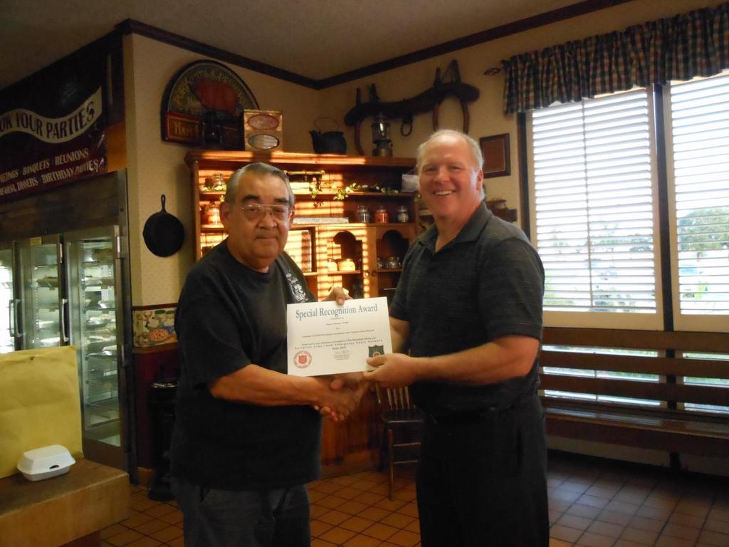 SATERN Meeting August 13 th @ Wichita, KS SATERN MEETING AT WICHITA, KS ON AUGUST 13, 2015 SSATERS SATERN Divisional Coordinator Rich Britain NØENO (on right) presents a Special Recognition Award to