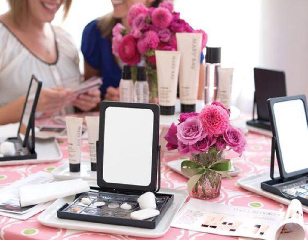 First I want to meet everyone. Also, if you've ever tried Mary Kay in the past, tell us your favorite product and why. Thanks so much for sharing...so lets get started.