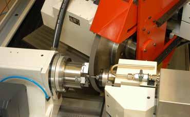 An internal grinding spindle with arbor deflection compensation can be mounted on a separate cross slide.