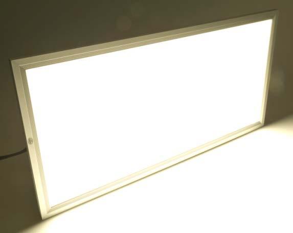 Lighter and 10 times more resistant to impact than glass. A single strip of LEDs placed on the side lights up to 800 mm away without loss of light.