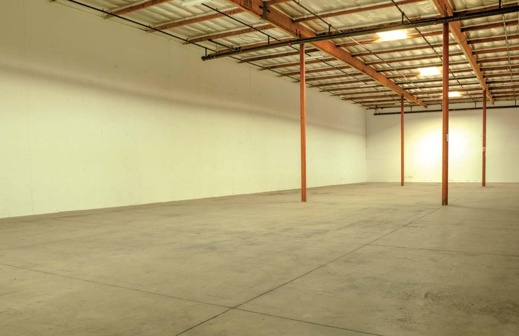 PREMIERE MULTI-TENANT CREATIVE/INDUSTRIAL PARK IN DOWNTOWN LOS ANGELES The Box Yard is a 261,528 square foot