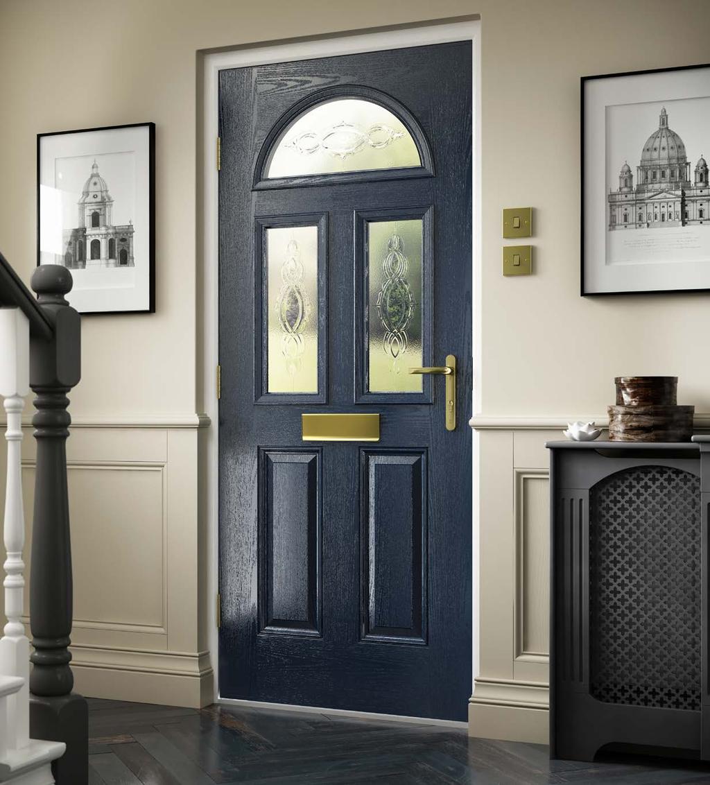 C GRACEFUL LIGHT-FILLED STYLE ECLAT The Eclat door is a classic choice that offers a little