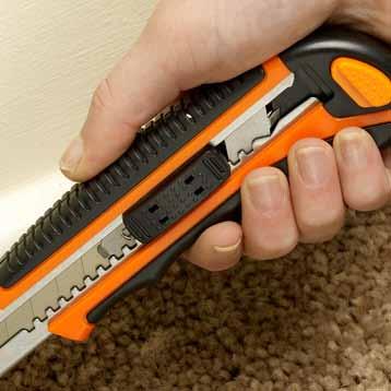 Snap Knives have auto-reload and a quick release mechanism