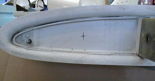 Stall warner - retrofit installation - XS Part 1 - retrofit to aircraft with XS wings Mark a point on the starboard wing root rib half way between the forward lift pin and the front of the spar, and