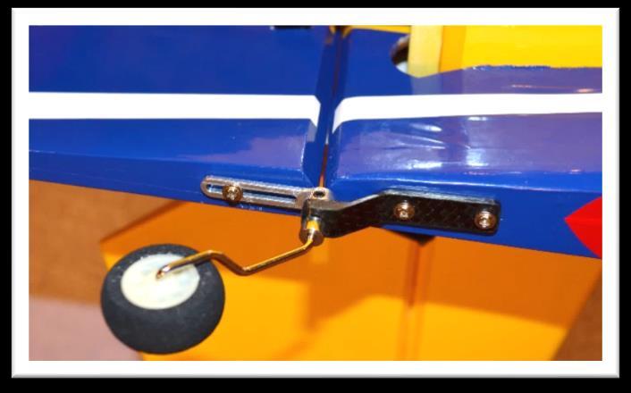 Align the wheel pant indentation with the landing gear.