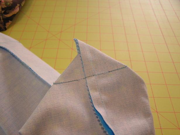 Step 7 Squaring the corners While the lining is still wrong side