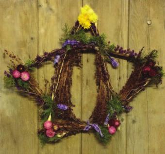 Friday, August 24, 7:00-9:00 pm Grapevine & Dried Flower Star Create your very own star from grapevines, twigs and other natural items we will have on hand.
