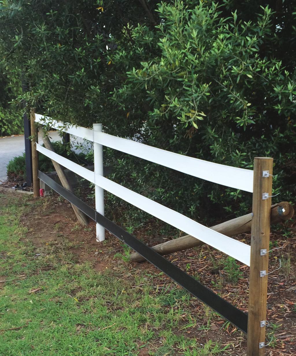 How To Install the Bounce Back Horse Fence Including Tool Preparation The information provided is suggested only.