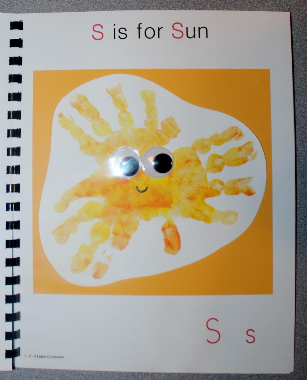 S is for Sun Paint the child s hand a combination of yellow and orange. (Just dot the orange first and then yellow on top).