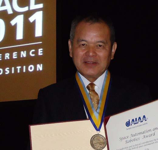 Mitsushige Oda Joined NASDA (now JAXA) in 1977 Control system engineer Being involved in the space robogcs