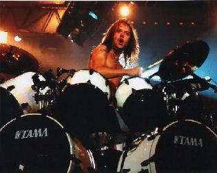 When [drummer] Lars [Ulrich] heard the riff, he said, 'That's really great. But repeat the first part four times.' It was that suggestion that made it even more hooky.