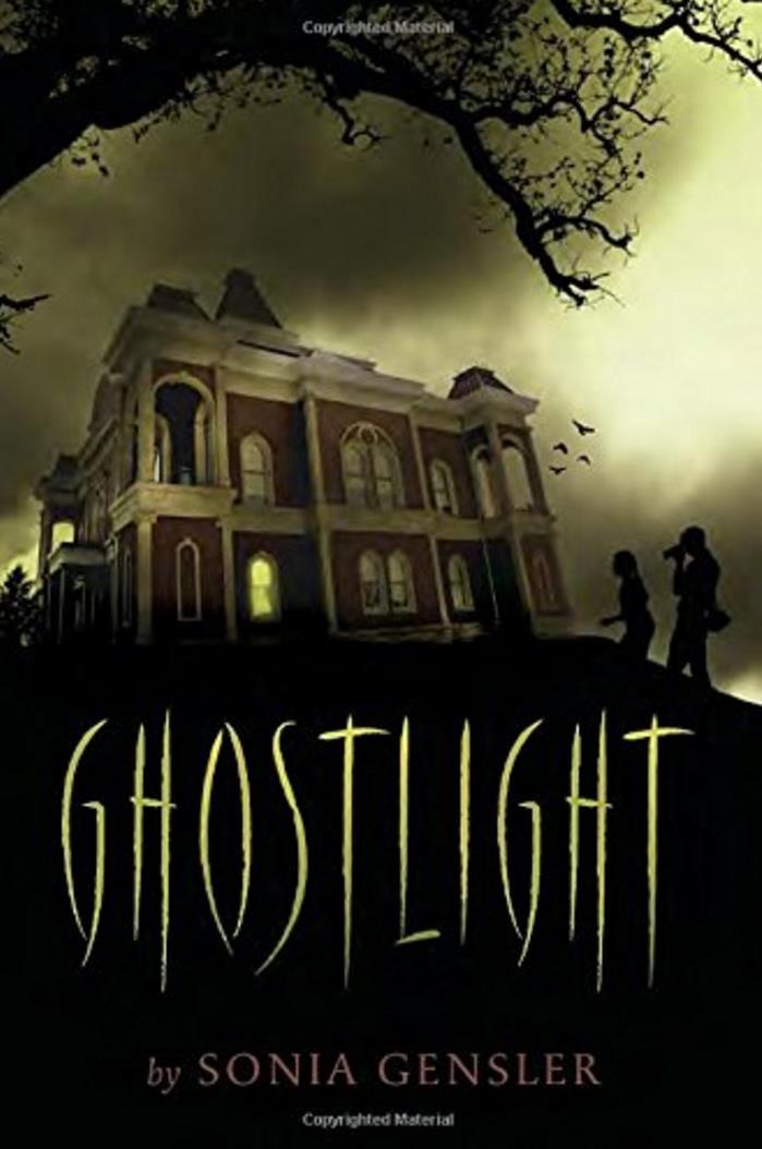 Ghostlight - Sonia Gensler Avery is looking forward to another summer at Grandma s farm, at least until her brother says he s too old for Kingdom, the imaginary world they d spent years creating.