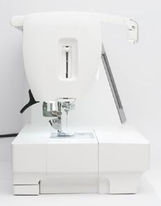 Ample Work Area and Ergonomic Design More room for all your quilt projects. The 9400 provides 11 to the right of the needle and 15 ½ of total work area.
