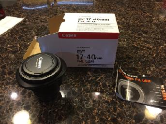 Canon EF 17-40mm F/4L USM Ultra Wide Angle Zoom with lens hood - single