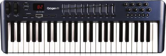 velocity-sensitive keys LED display Pitch bend and buttons Octave shift / transpose buttons Sustain pedal input (pedal optional) USB power with on/off switch KeyStudio Complete Keyboard Recording